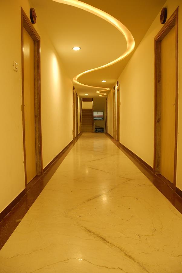 Hotel Vrinda Nāthdwāra Exteriör bild