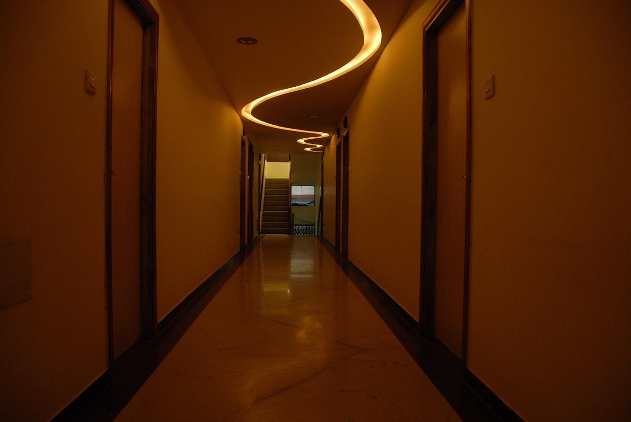 Hotel Vrinda Nāthdwāra Exteriör bild